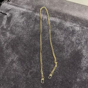 #2…Shiny lightweight Unbranded bag chain.